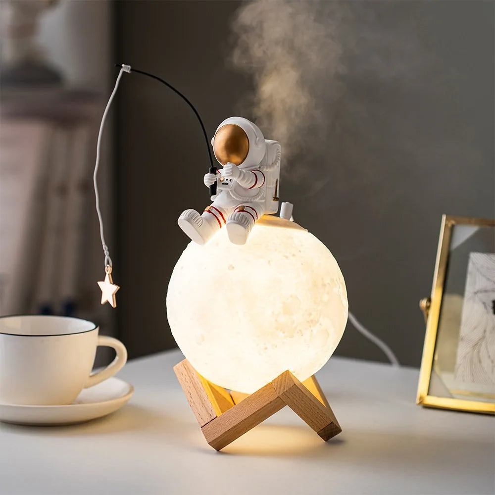 Astronaut Night Light Humidifier - No doubt desktop