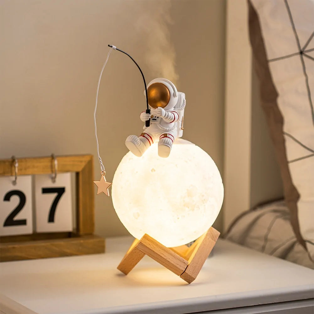 Astronaut Night Light Humidifier - No doubt desktop